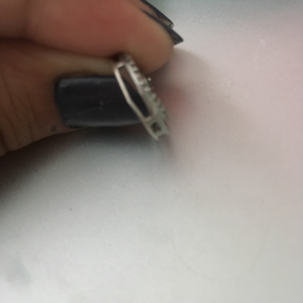 Jewelry - Picture 3 of 3